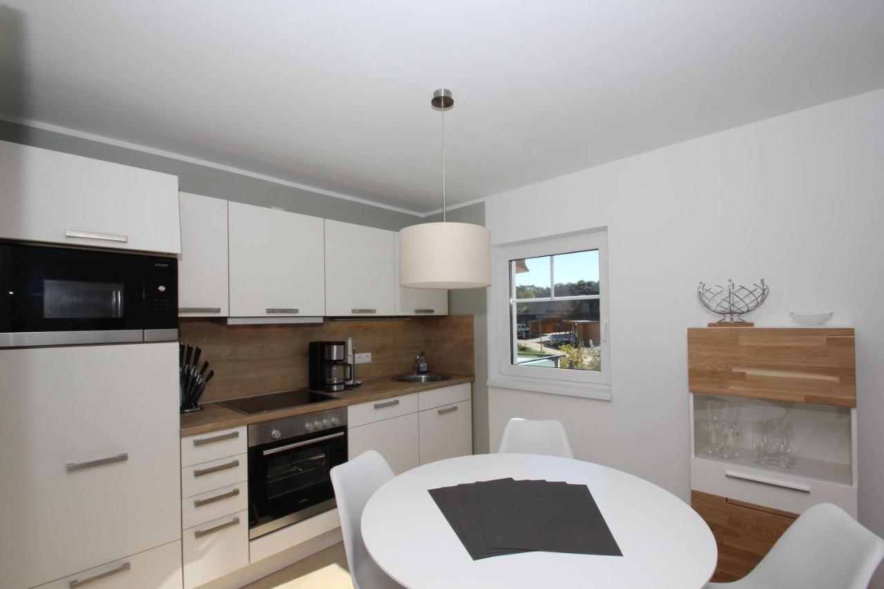 Strandnahe Fewo Mit Balkon, Gratis Nutzung Vom Ahoi Erlebnisbad Und Sauna In Sellin - Rex Rugia Fewo 13-7 Lobbe Exterior photo